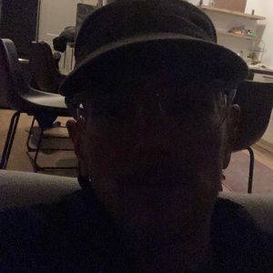 Meet your Posher, Ray